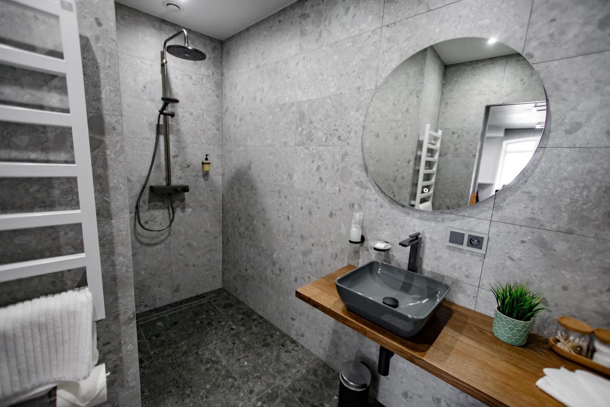 Hales Old Town Urban Apartments فيلنيوس المظهر الخارجي الصورة